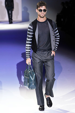 Giorgio Armani / - 2011